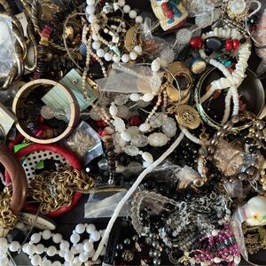 Vintage to now mixed jewelry lot - all wearable - C